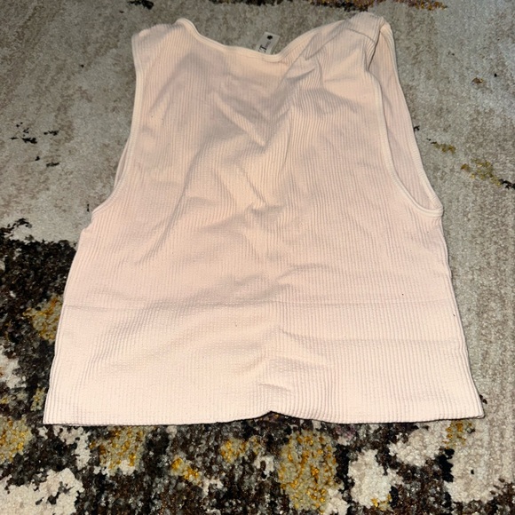 Cream Ribbed V-Neck Tank Top - Picture 3 of 4
